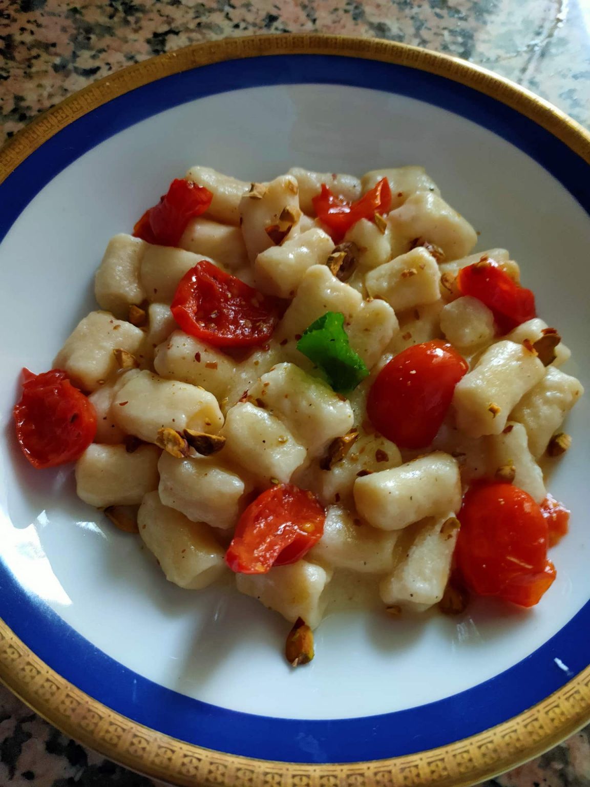 Gnocchi di ricotta con pomodorini e pistacchi - Fulvio e le sue Ricette